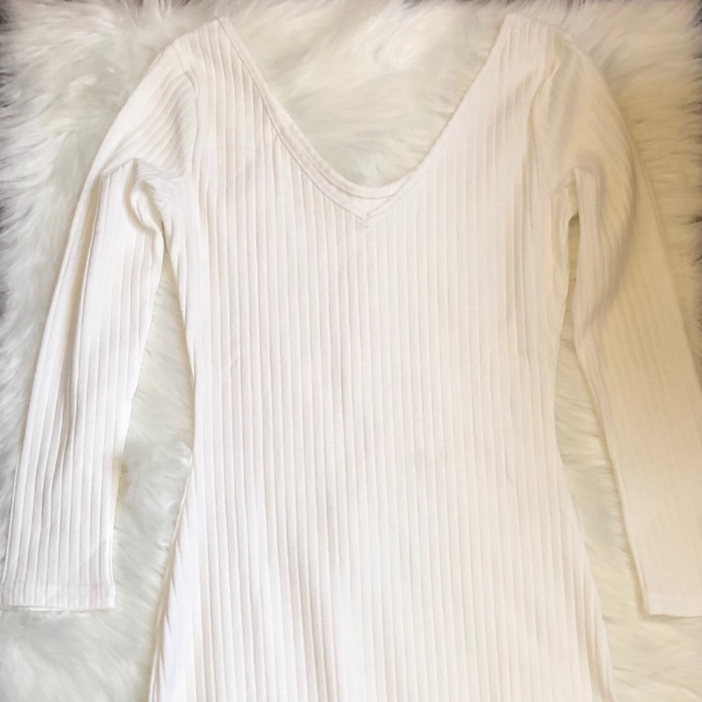 😍 Summer Ribbed Fitted Dress 😍 - Picture 3 of 5